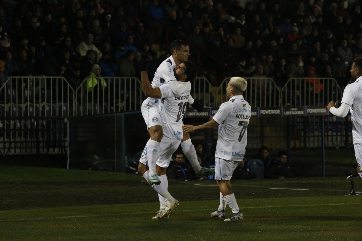 Grêmio triunfa em Talcahuano e renasce na Libertadores