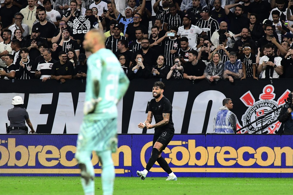 Yuri Alberto comemora gol do Corinthians contra o Palmeiras — Foto: Marcos Ribolli