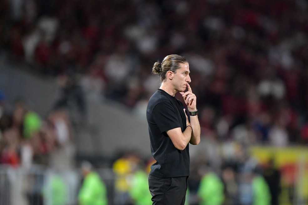 Filipe Lus no jogo entre Flamengo x Cruzeiro  Foto: Thiago Ribeiro/AGIF