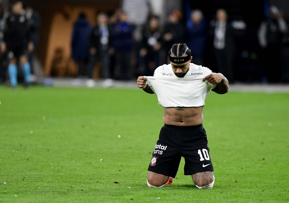 Corinthians eliminado da Libertadores: Memphis perde pênalti | Ge