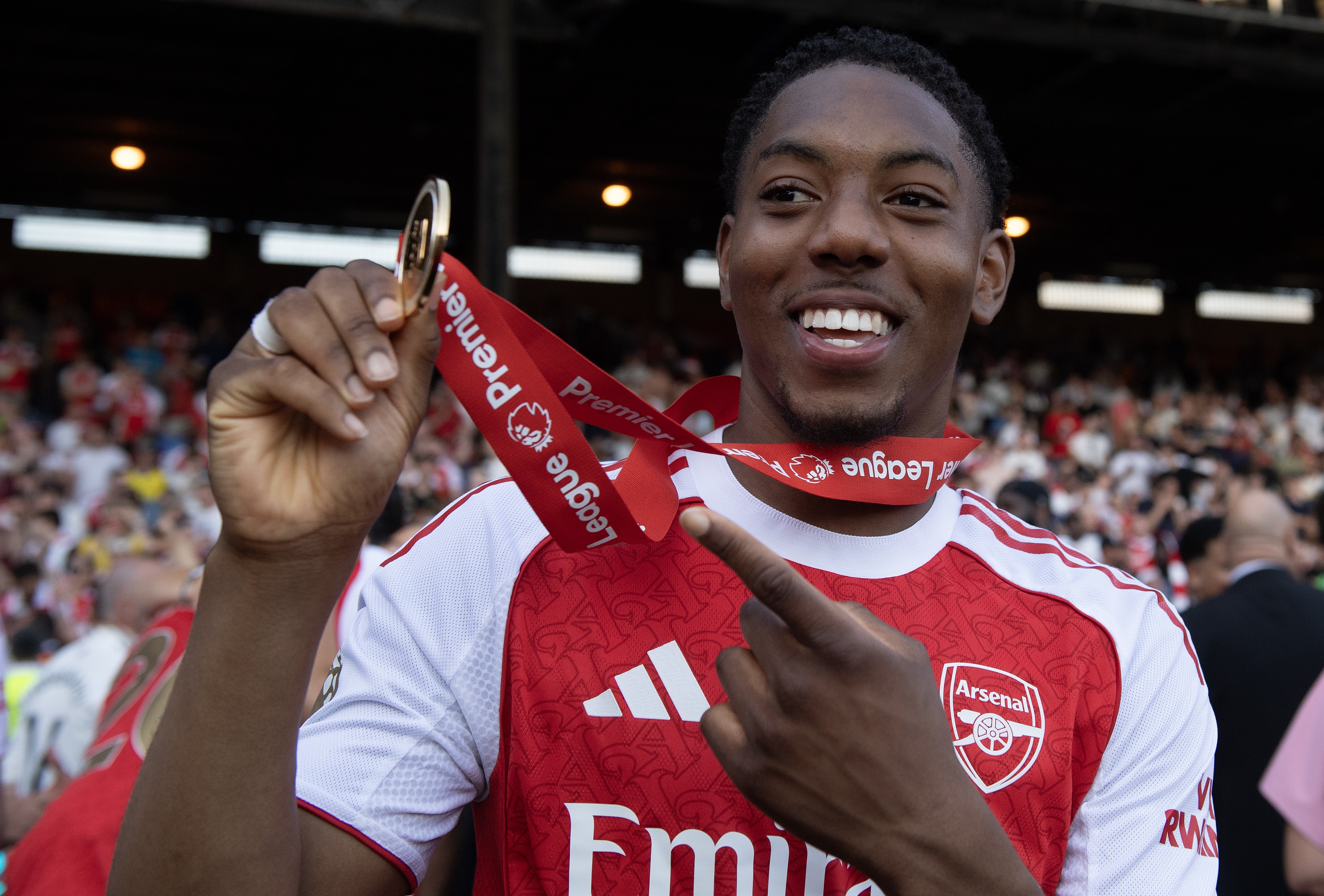 Quem é Lewis-Skelly, lateral do Arsenal com ascensão meteórica e que tem mãe empresária
