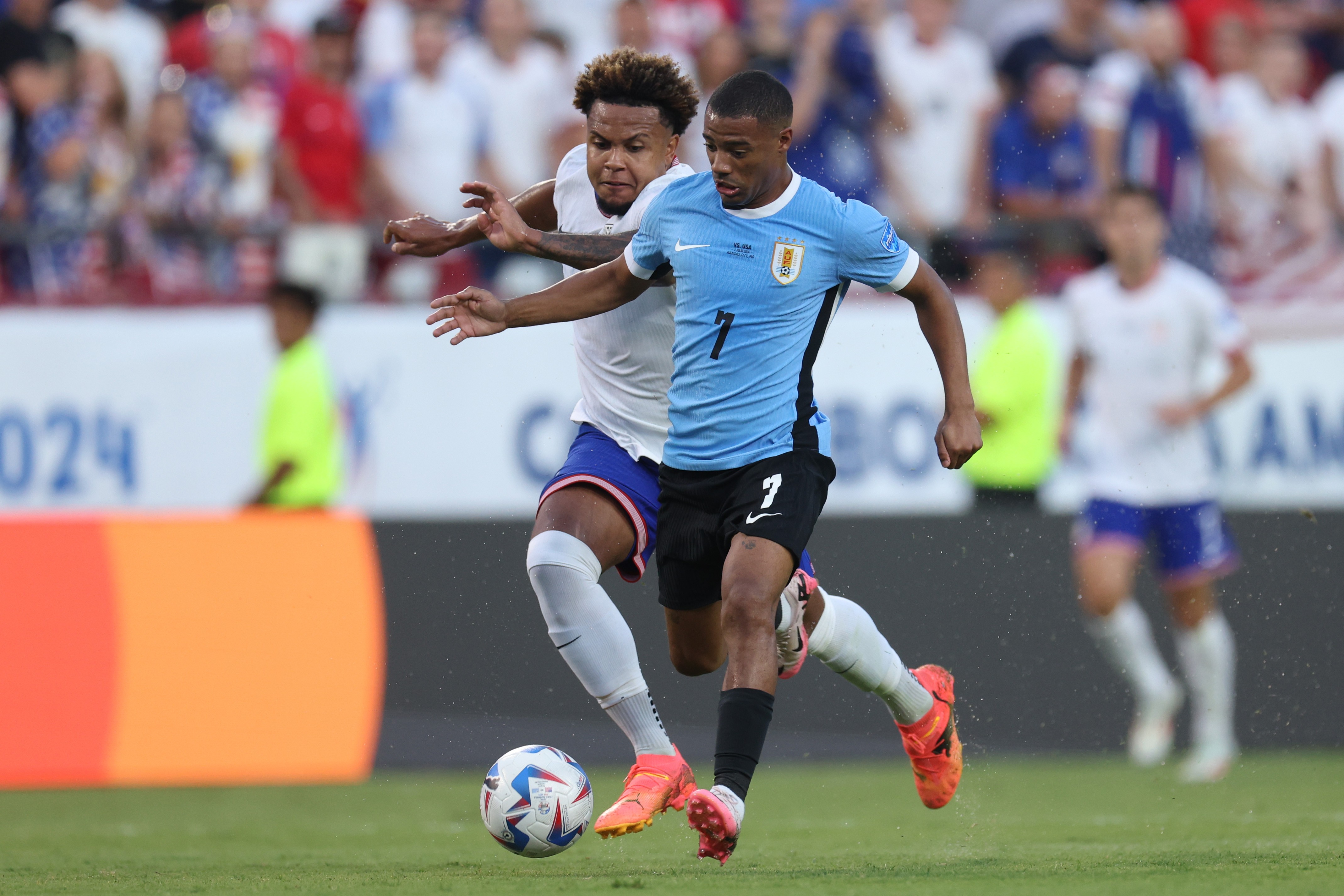 Bielsa opta por não convocar De la Cruz visando sua regularidade em campo