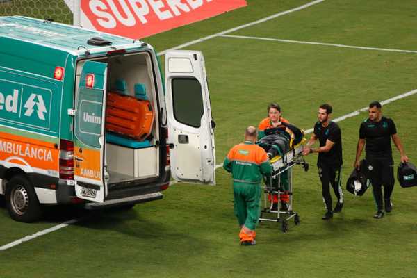 The Juventude goalkeeper leaves the field in an ambulance and heads to the hospital for tests;  Watch the video |  Gaucho Championship