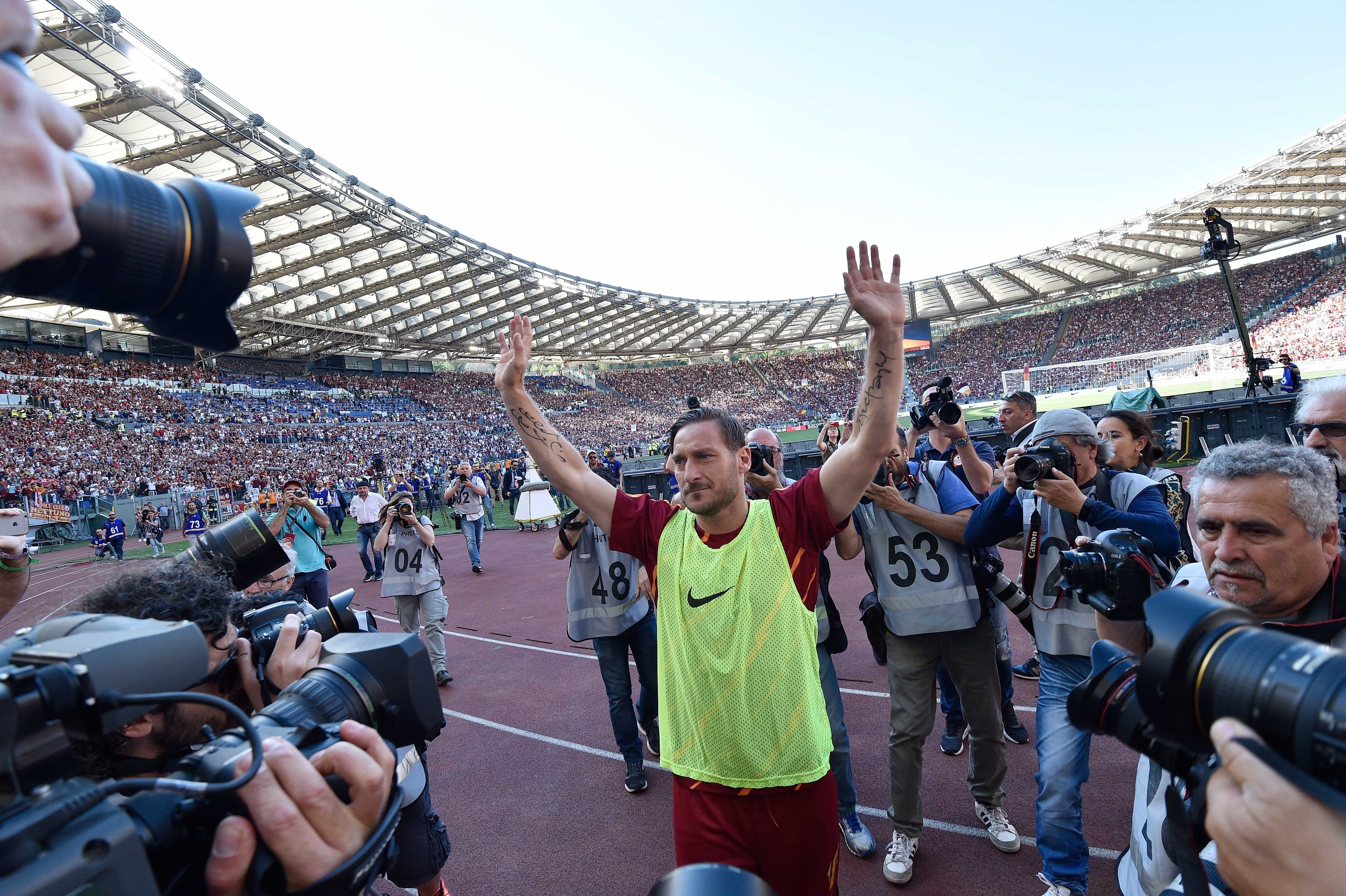 Totti diz que aposentadoria na Roma foi forçada: "Naquele dia, morri"