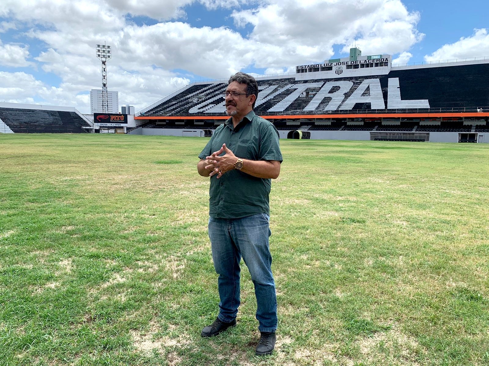 Central já tem treinador e reforços acertados, mas só anunciará após prazo eleitoral