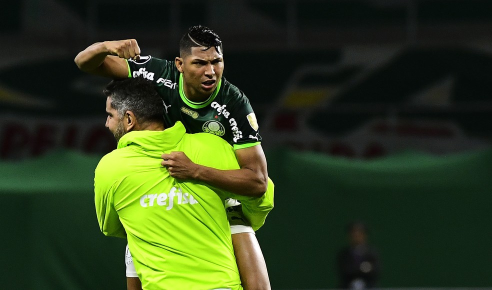 Rony depois da classificação do Palmeiras na Libertadores — Foto: Marcos Ribolli