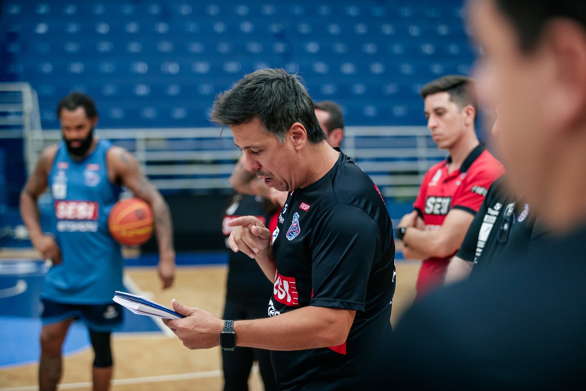 franca-volta-a-jogar-pela-temporada-regular-do-nbb-ap-s-quase-um-m-s