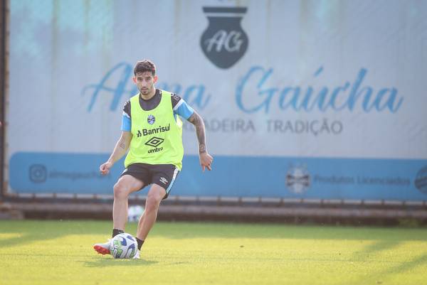 Carballo fora e Villasanti de volta: a situação dos desfalques do Grêmio para encarar o São Paulo