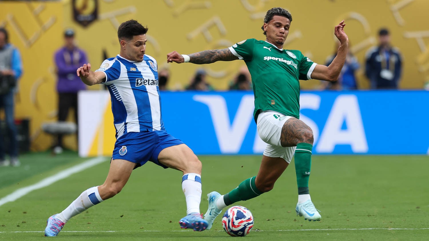 Interesse europeu em Richard Ríos pode gerar grande venda para Palmeiras.