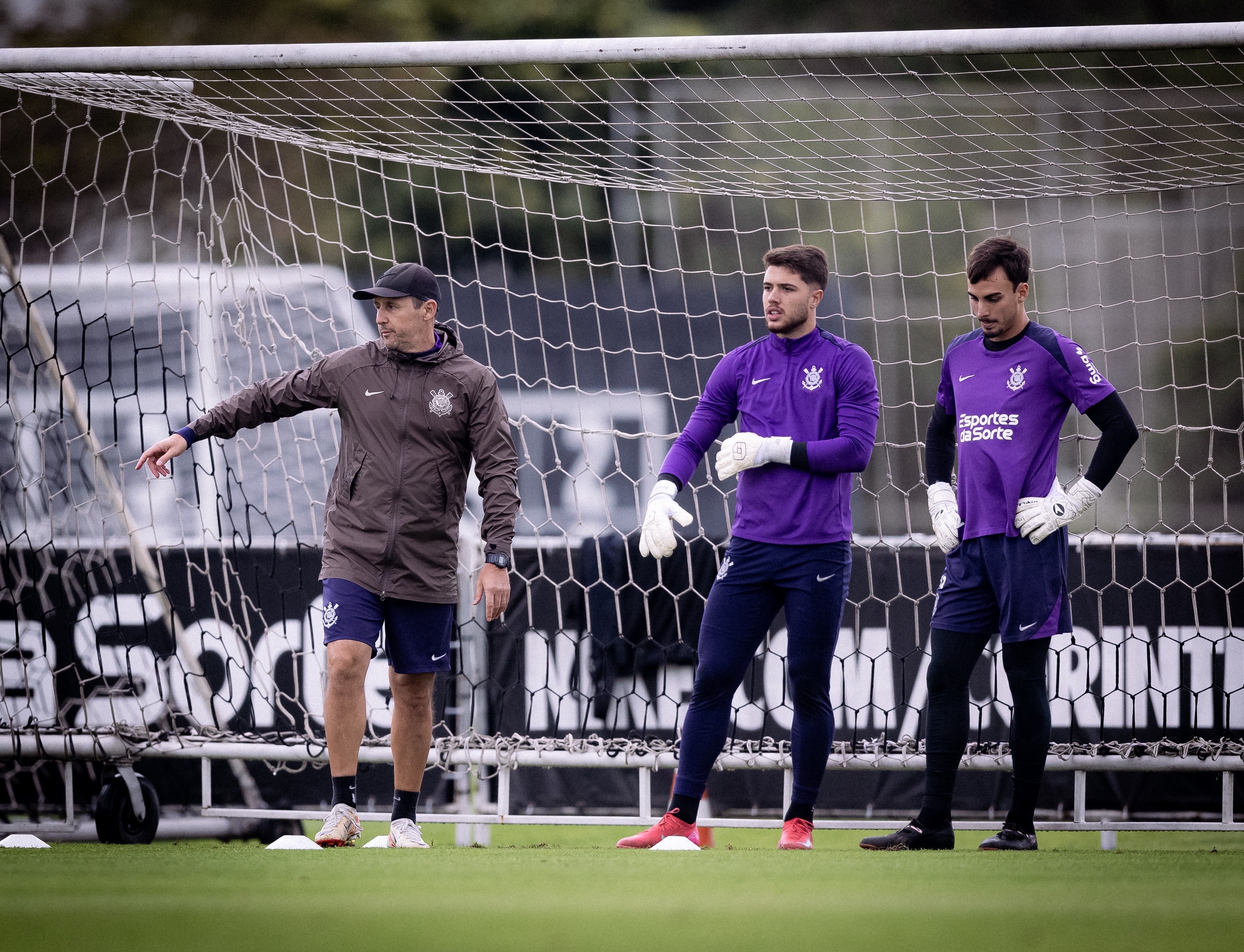 Preparador de goleiros do Corinthians enfrenta denúncia no STJD e pode ser punido
