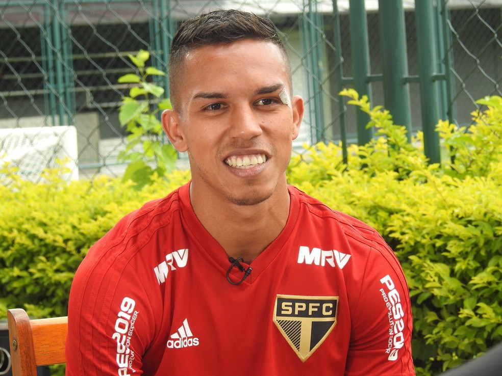 LIBERADO: São Paulo acerta a saída de lateral do elenco para rival
