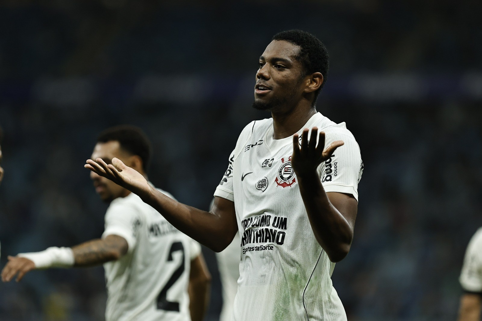 André se destaca e valoriza sua passagem no Corinthians, aquecendo mercado da bola