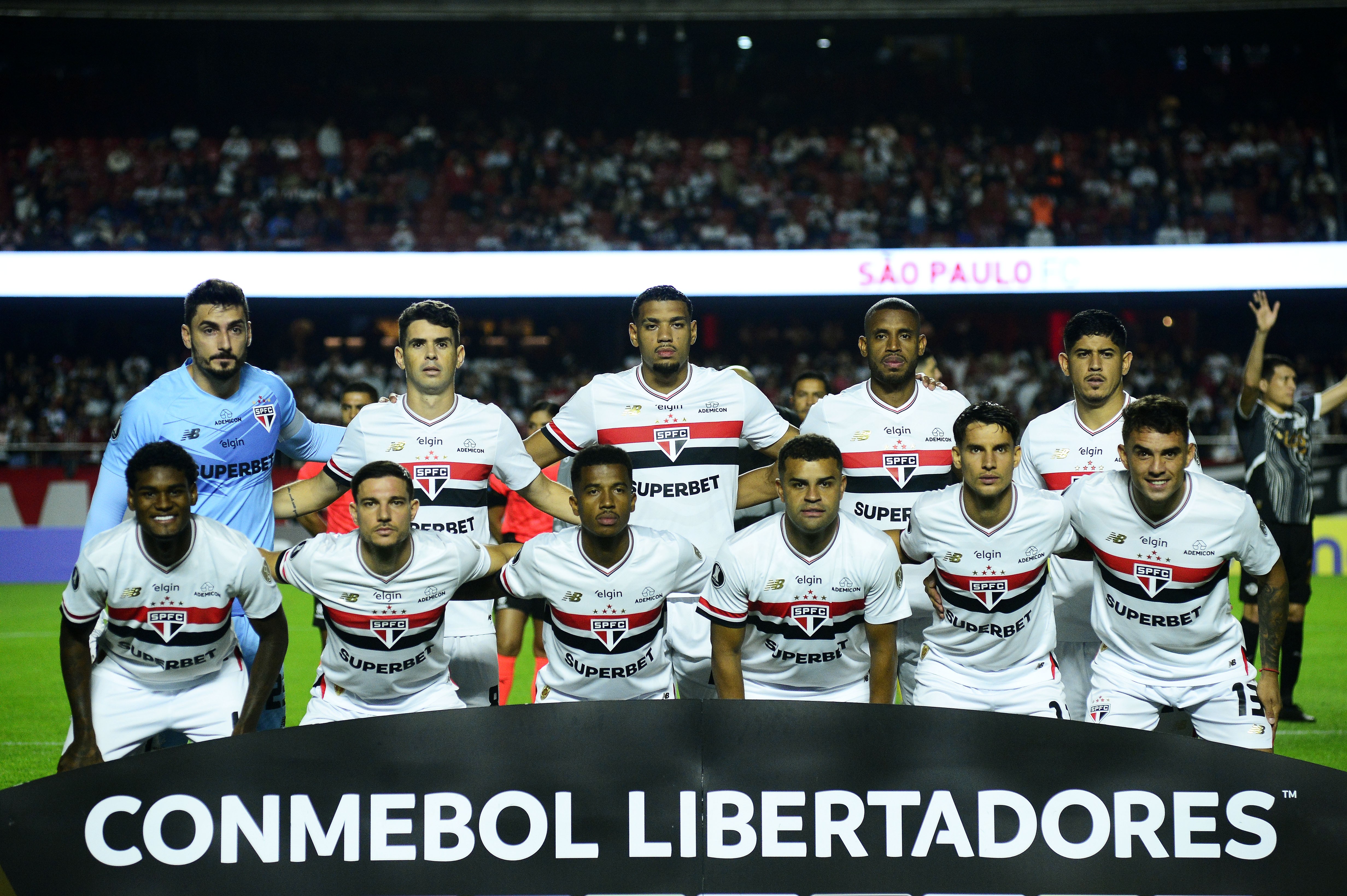 Cédric Soares falha, mas Lucca brilha e garante salvação ao São Paulo
