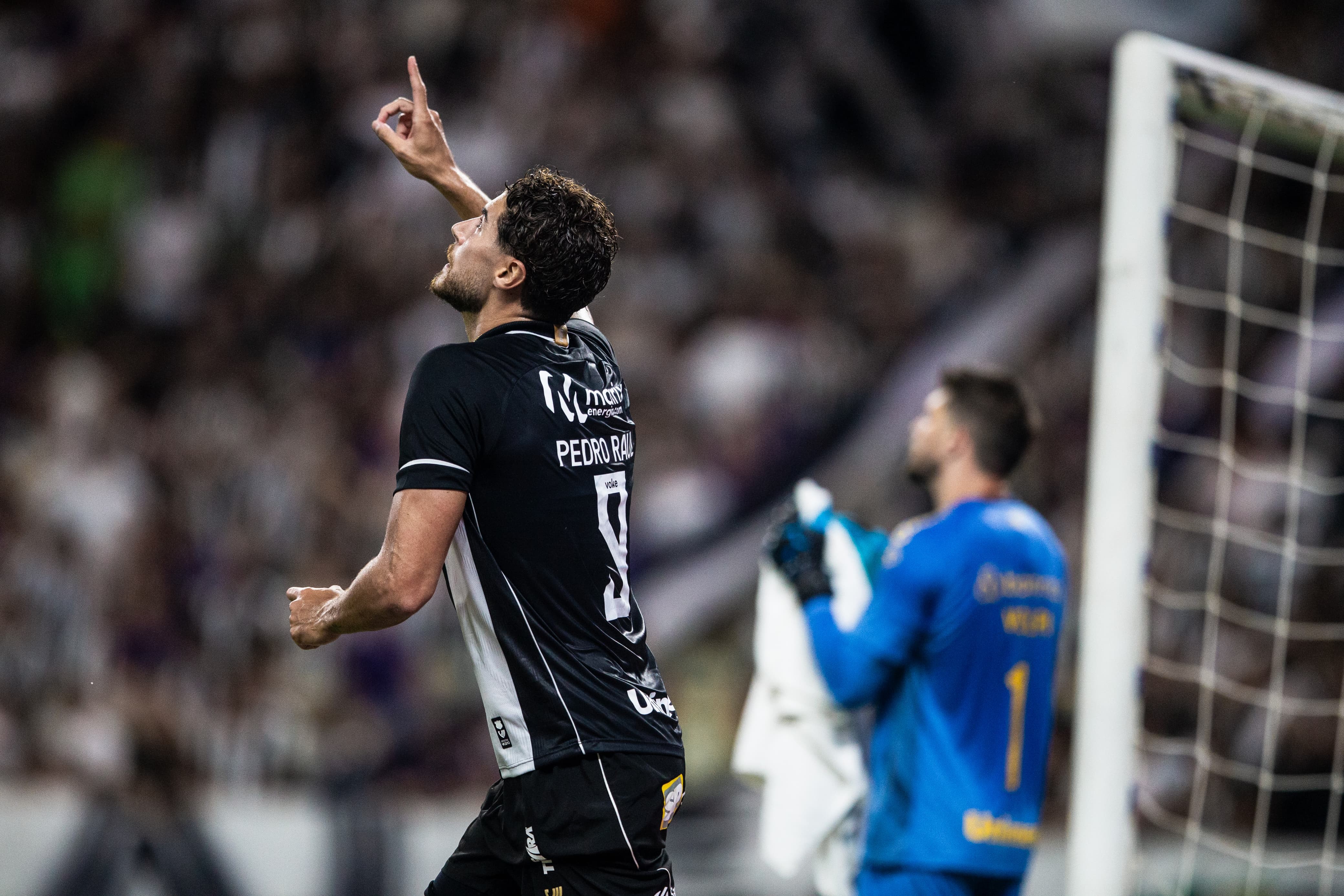 Opinião: Pedro Raul, o nove que a torcida pedia e o Ceará precisa