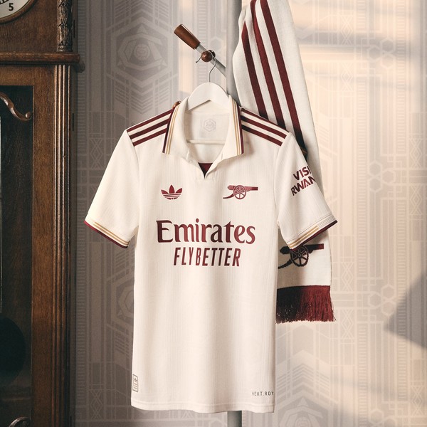 Arsenal lança novo terceiro uniforme com homenagem ao Highbury