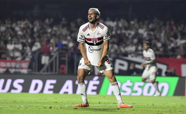 Dorival busca substituto de Calleri enquanto vê média de gols do São Paulo cair pela metade