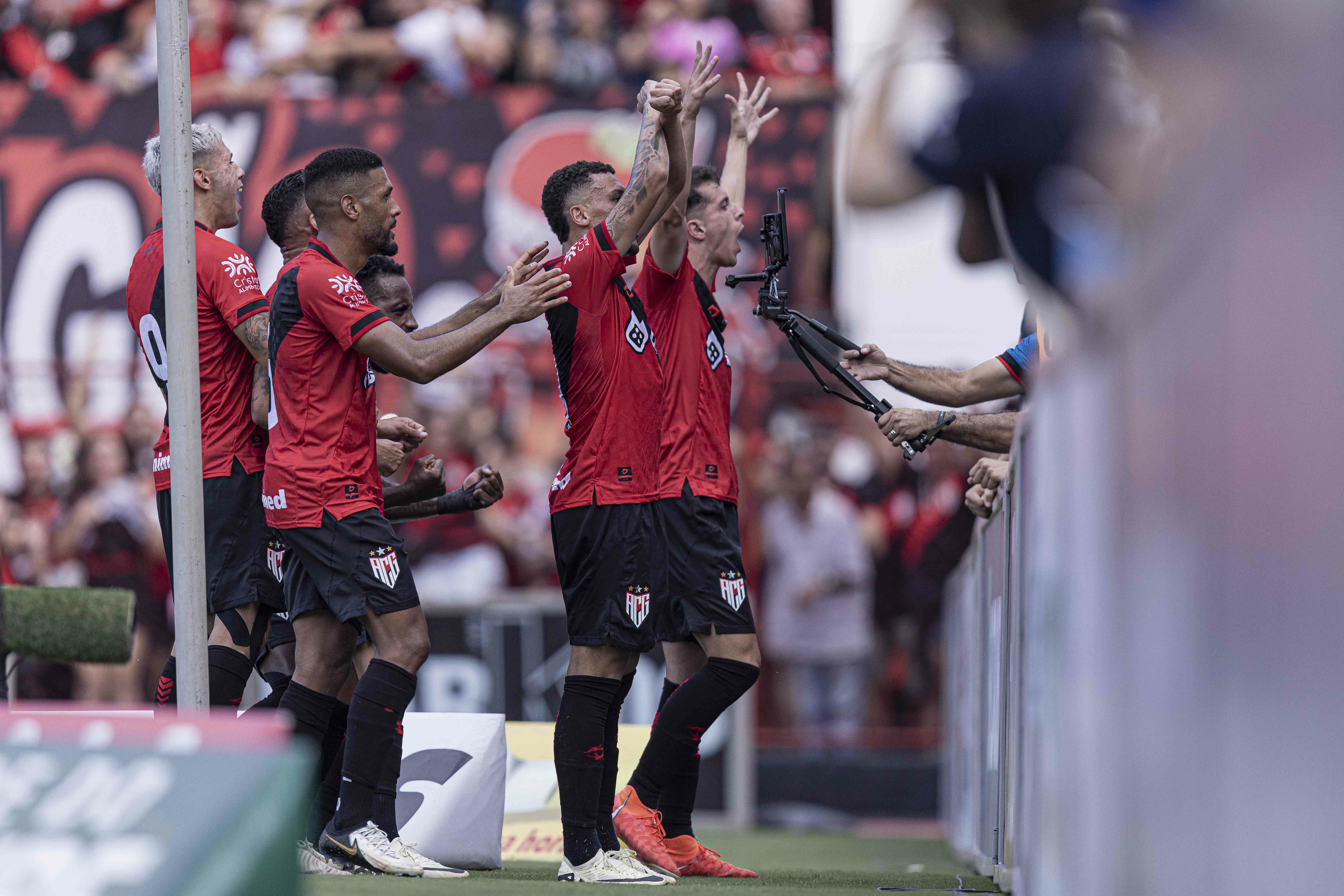 Em alta, Atlético-GO coloca à prova contra o Flamengo sequência de 15 vitórias na temporada 2024