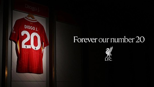 Liverpool consulta família de Diogo Jota e decide aposentar número 20  - Decisão foi tomada após consulta à esposa e familiares de Diogo Jota, informou o clube