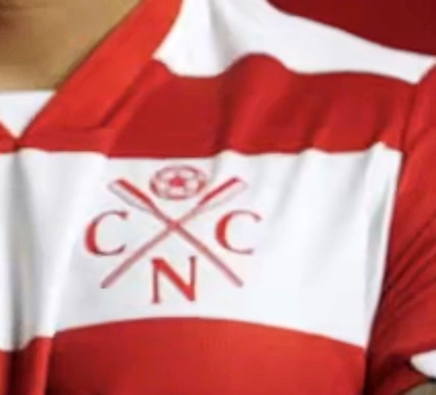 Náutico apresenta terceiro uniforme com listras horizontais; veja imagens