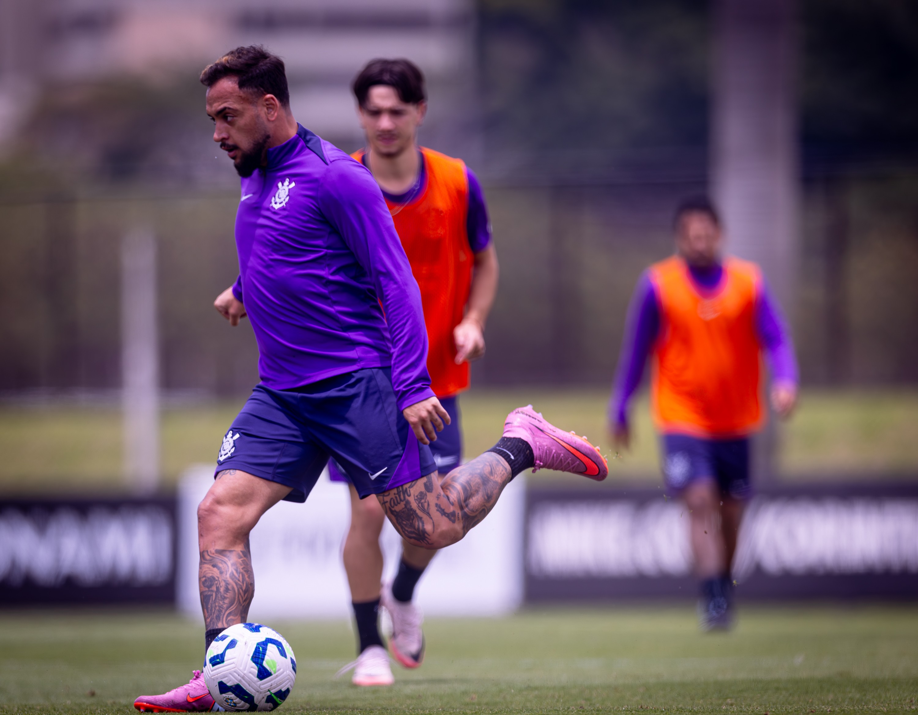 Maycon elogia desempenhos dos garotos do Corinthians e afirma: 