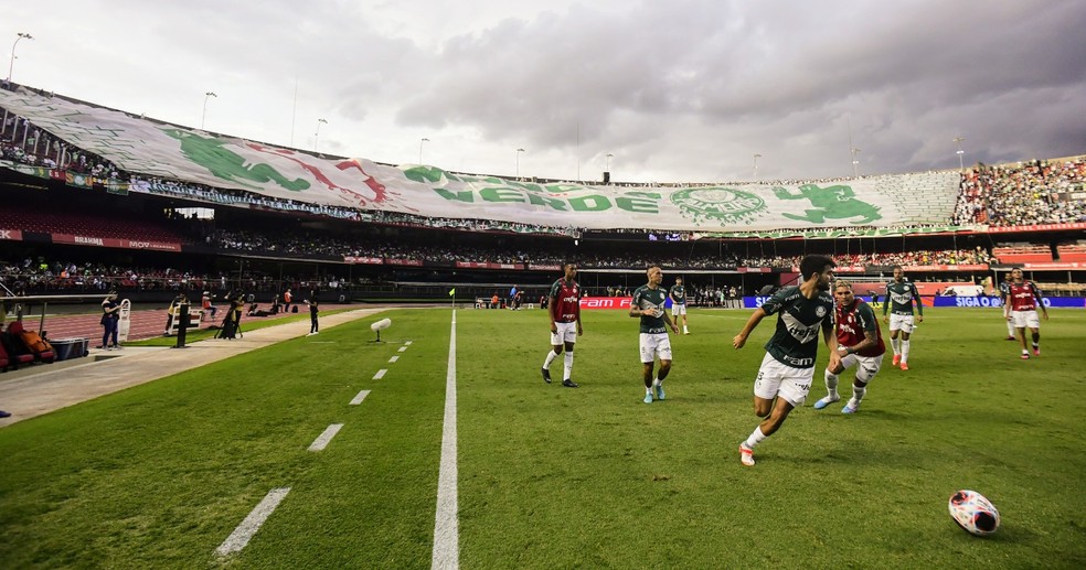 Agora é ir para o Morumbi e jogar com 10 Zagueiros