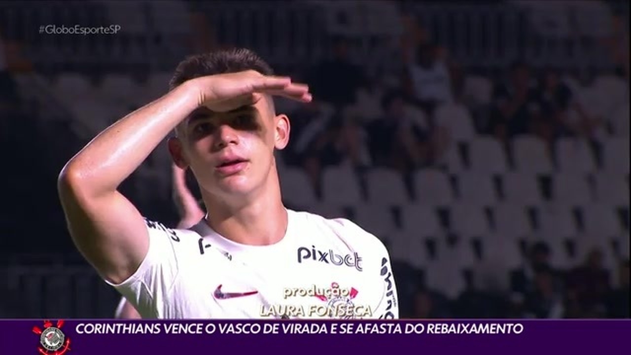 Corinthians vence o Vasco de virada e se afasta do rebaixamento
