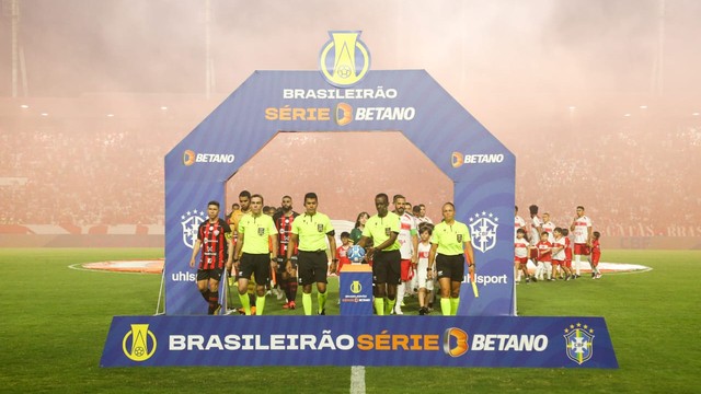 CRB x Vitória, no Rei Pelé