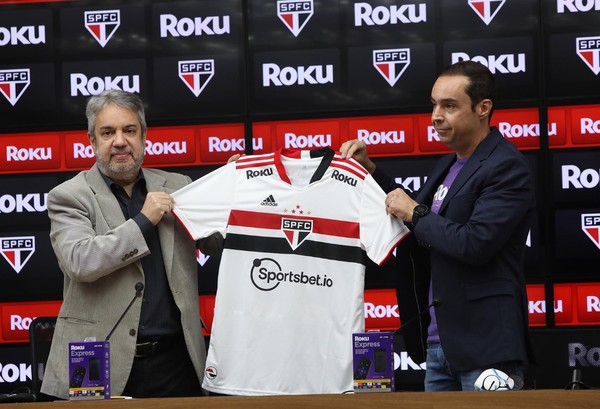 S o Paulo apresenta novo patrocinador e dirigente diz que camisa