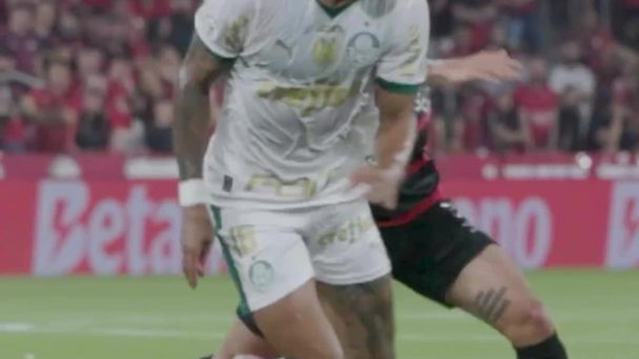 Veja drible de Caio Paulista em Atheltico-PR x Palmeiras