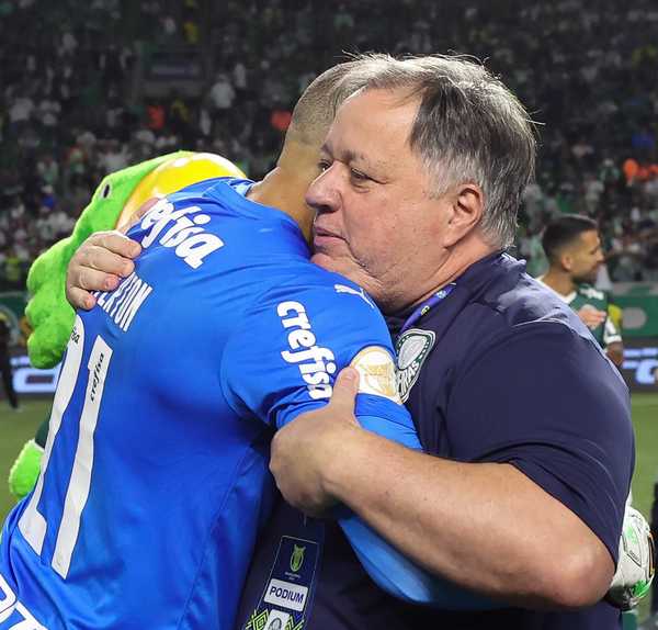 Weverton valoriza atuação de Barros no Palmeiras: essencial como um gol