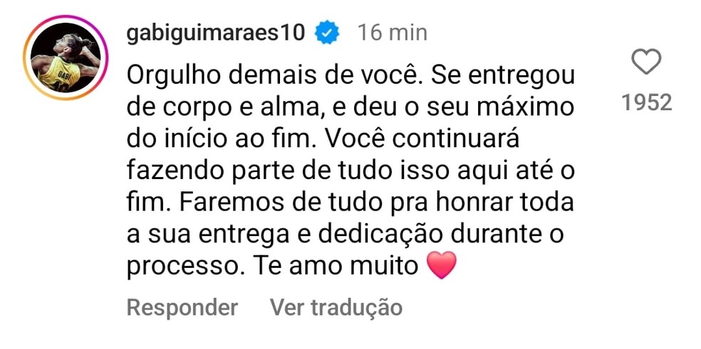Homenagem da capitã do Brasil no vôlei feminino, Gabi, a jogadora Pri Daroit
