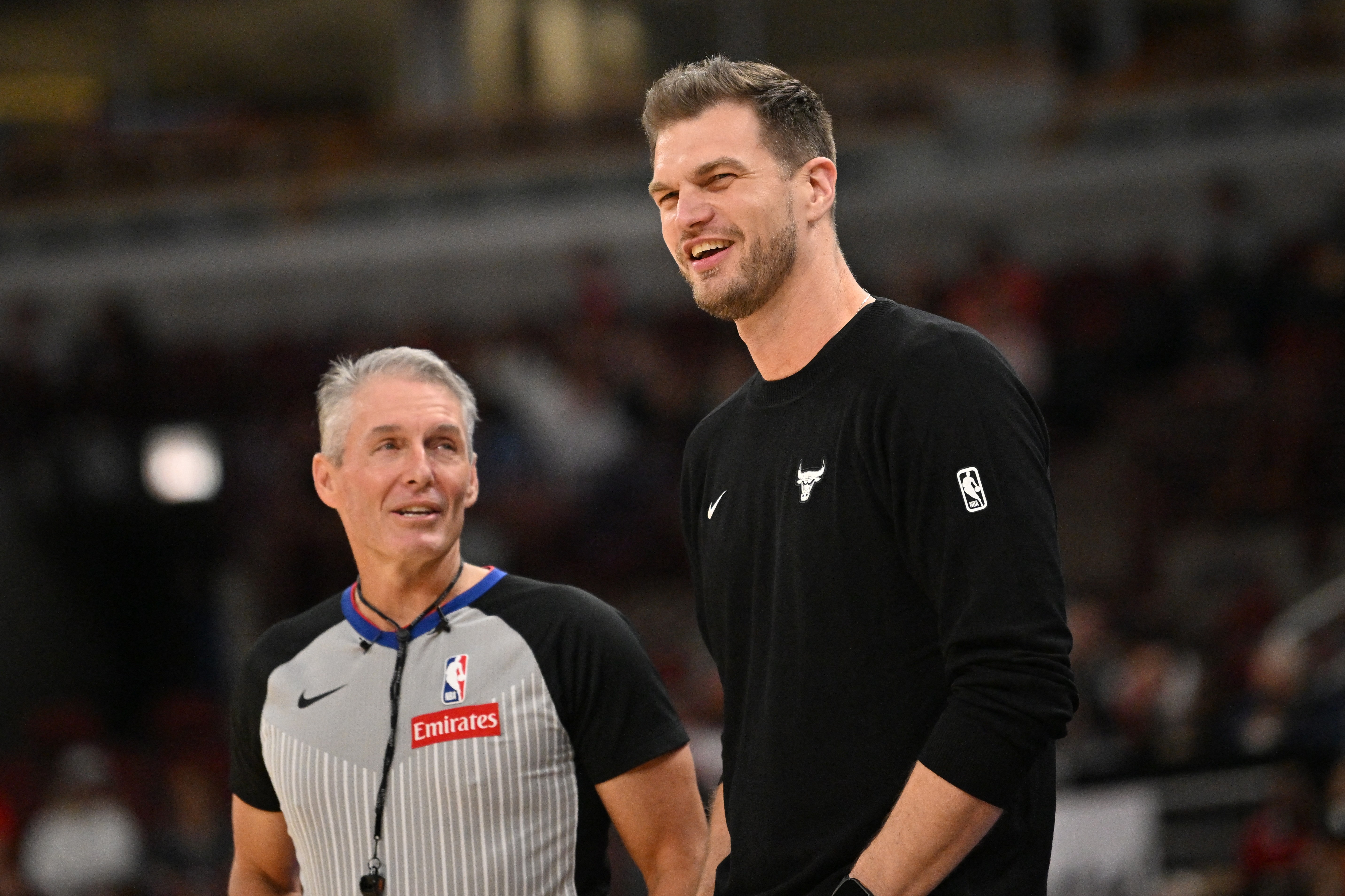 Tiago Splitter vence primeira partida como treinador dos Bulls em virada contra os Suns