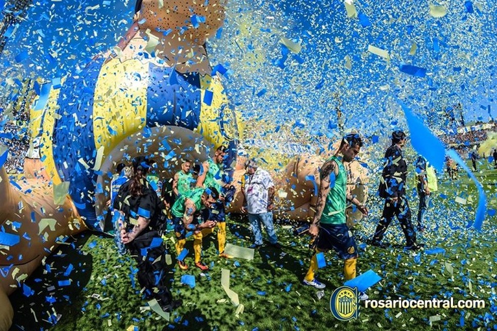 Festa da torcida do Rosario Central antes de enfrentar o Newell