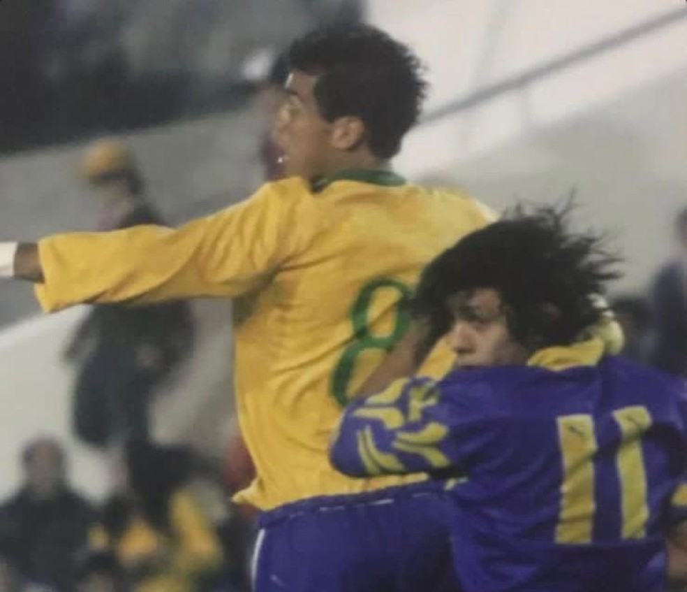 Bernardo na seleção brasileira sub-17 em 2008 — Foto: Arquivo Pessoal