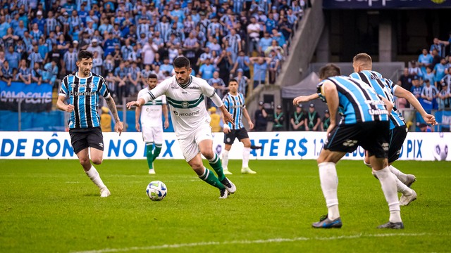 Coritiba segue sem  vencer na Série A