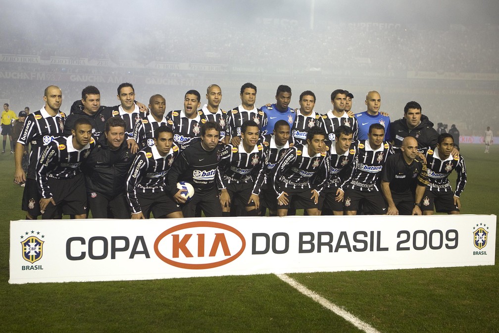 Em busca do título, Corinthians e Flu jogam a vida na Copa do Brasil