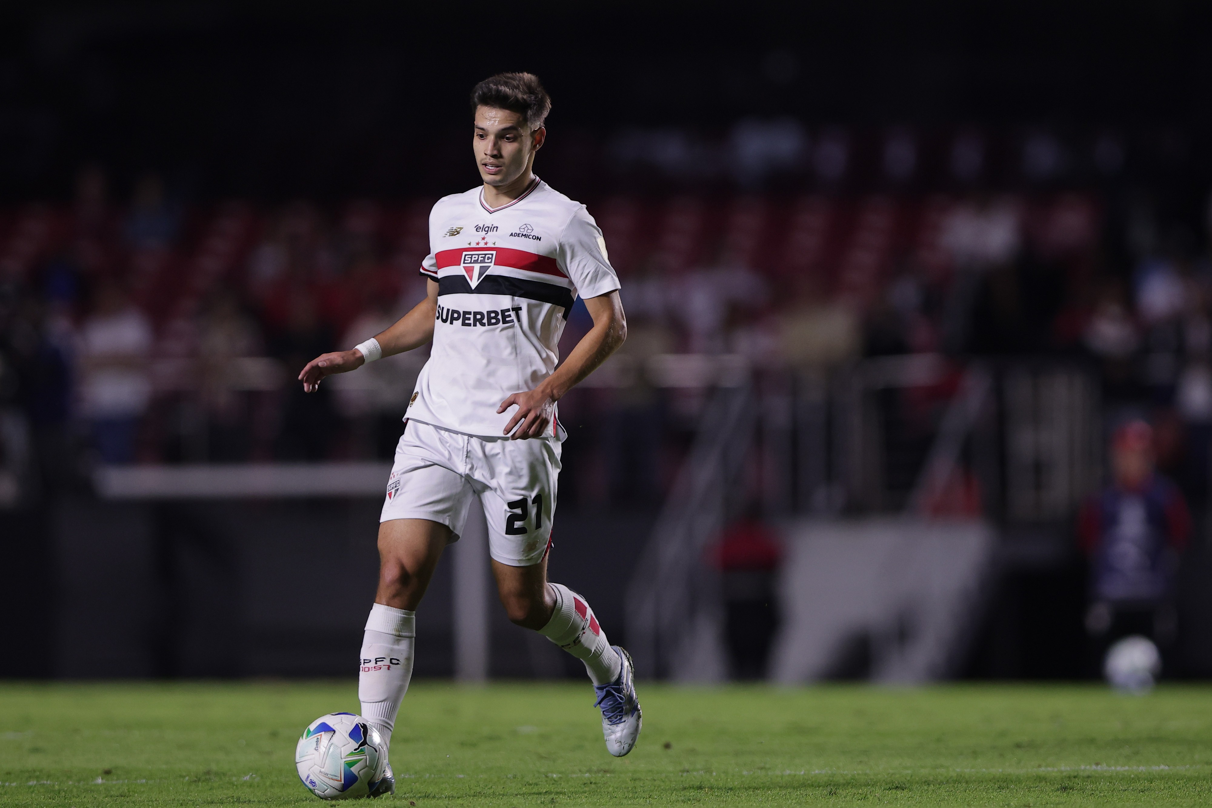 Consequências para Bobadilla do São Paulo após acusação de xenofobia