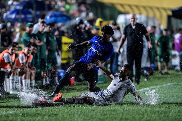 Diretor do Cruzeiro admite impacto da eliminação na Copa do Brasil
