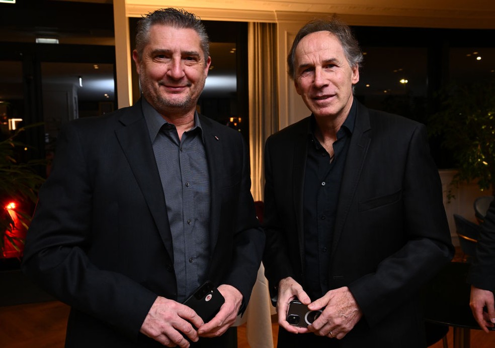 Daniele Massaro (esq), ao lado de Franco Baresi, em evento do Milan — Foto: Getty Images