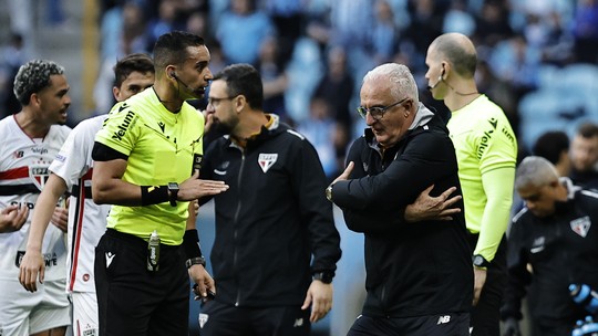 Árbitro relata na súmula reclamação de Rafinha depois de derrota do São Paulo para o Grêmio