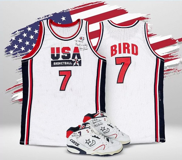Karl Malone ganha R$ 25 milhões com leilão de peças do Dream Team | Ge