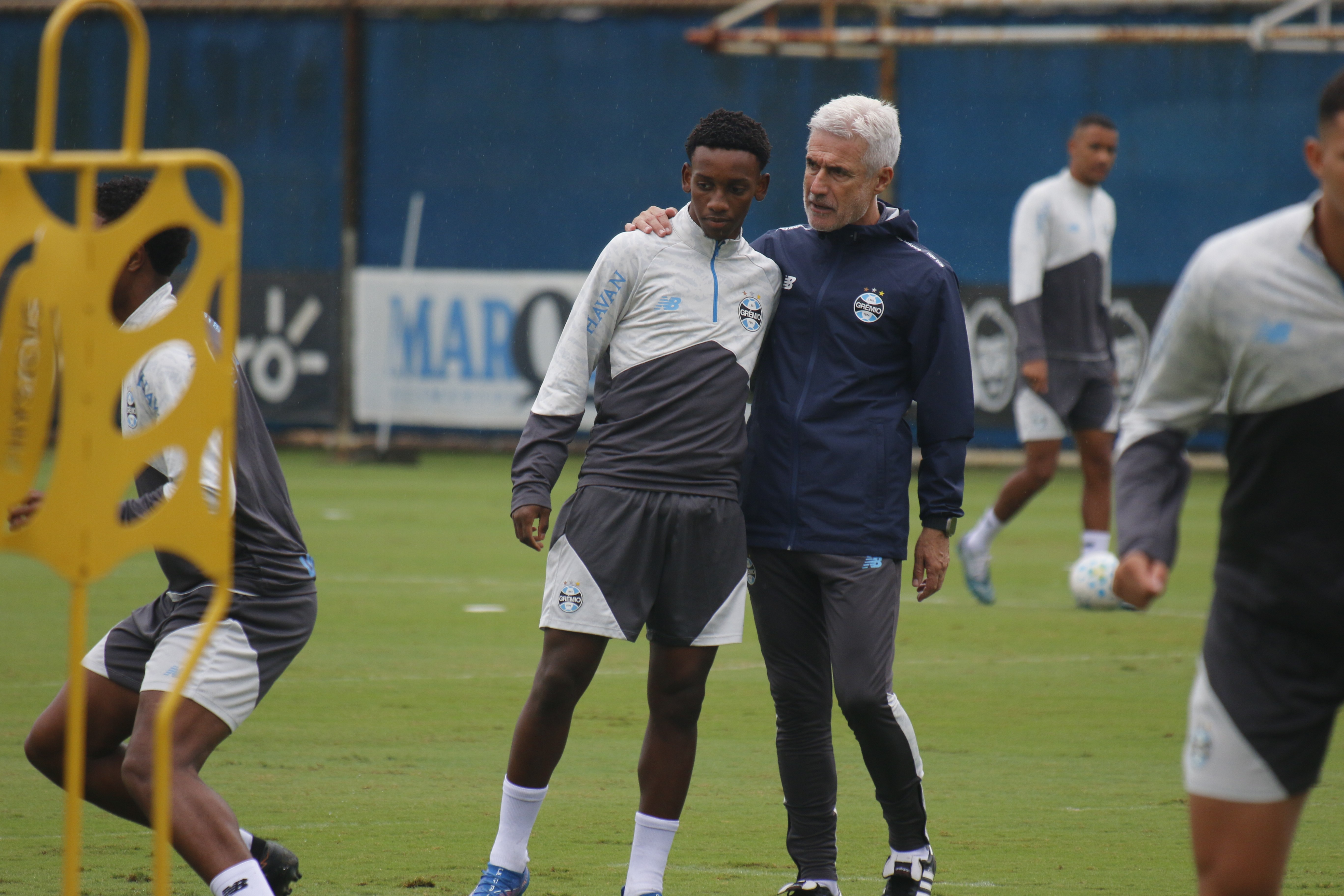 Escalação: Grêmio tem desfalque na zaga para encarar o Coritiba; veja o provável time