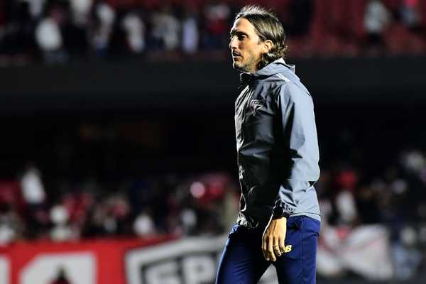 Zubeldía aposta na arrancada e projeta 2025 como ano do São Paulo na Libertadores