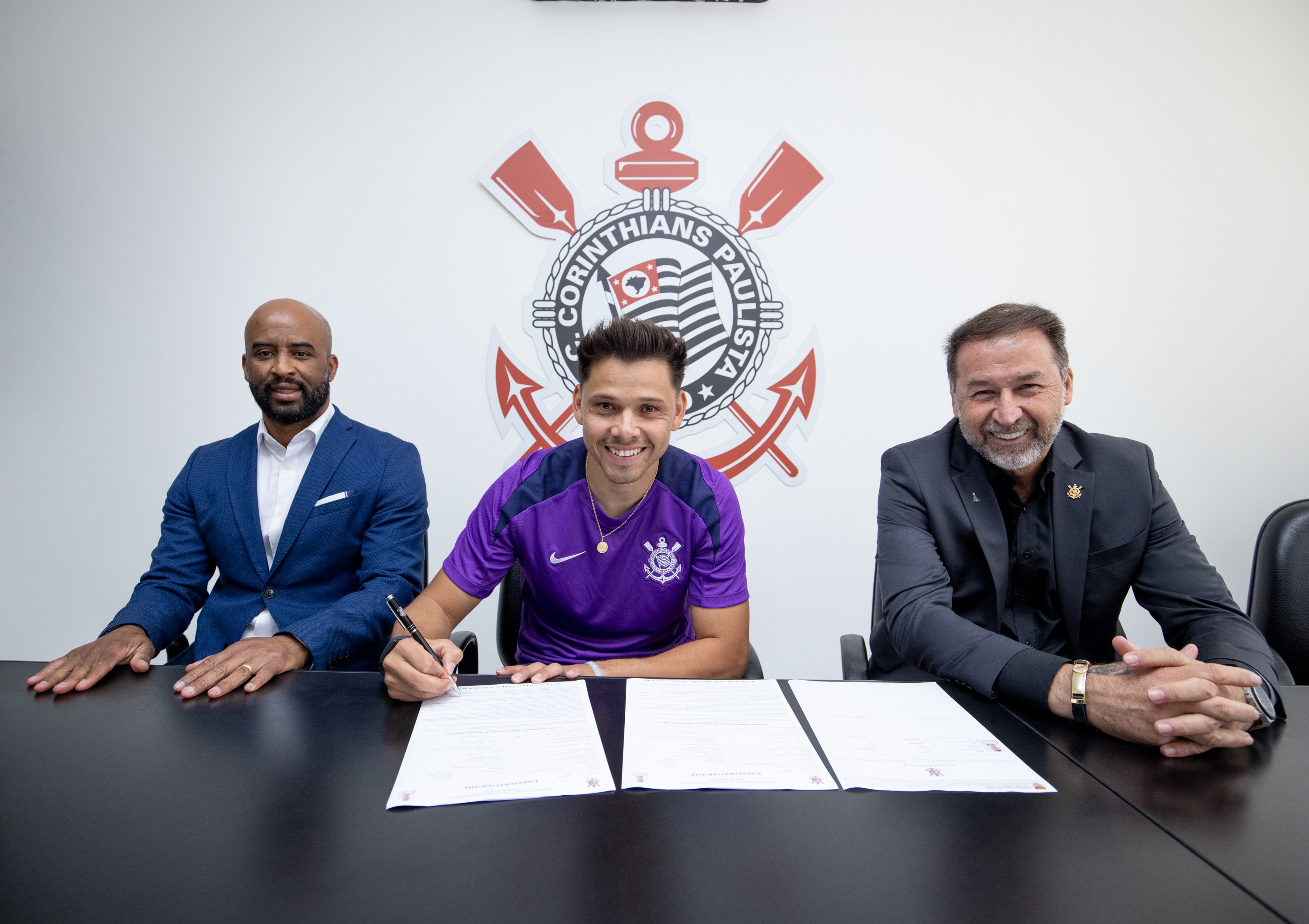 Corinthians anuncia a renovação de contrato do atacante Romero | Ge