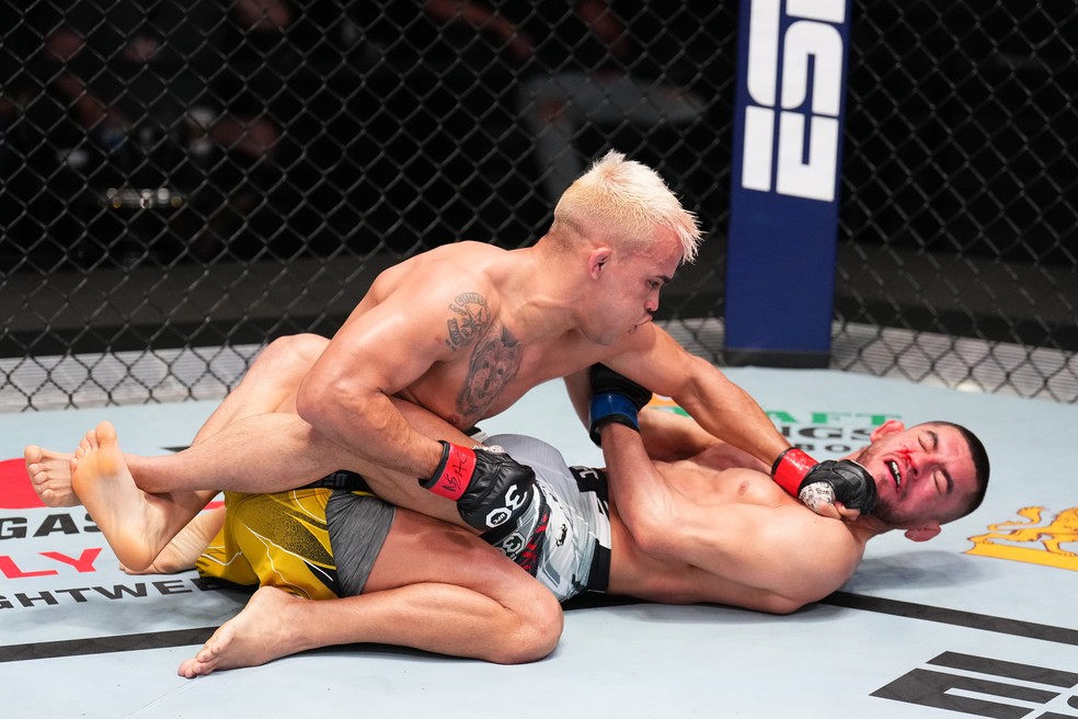 Daniel Willycat dominou Johnny Muñoz no UFC em Las Vegas — Foto: Getty Images