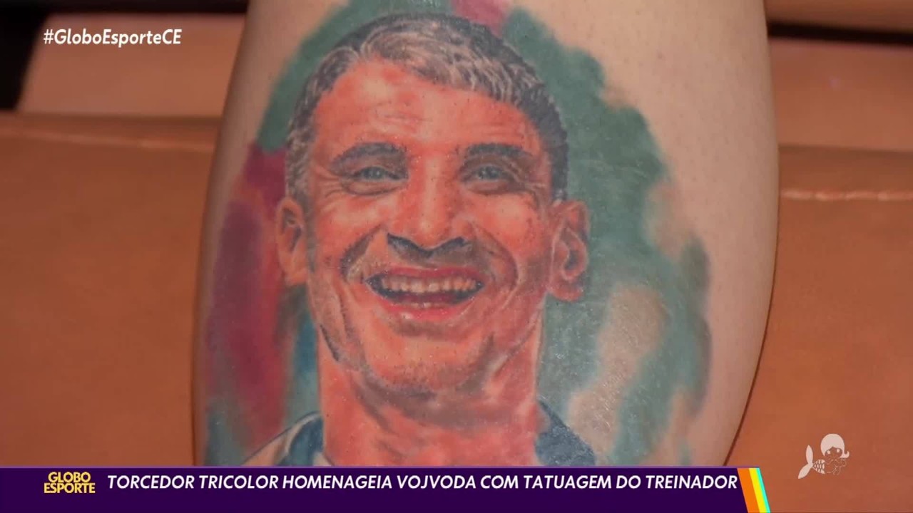 Torcedor do Fortaleza homenageia Vojvoda com tatuagem