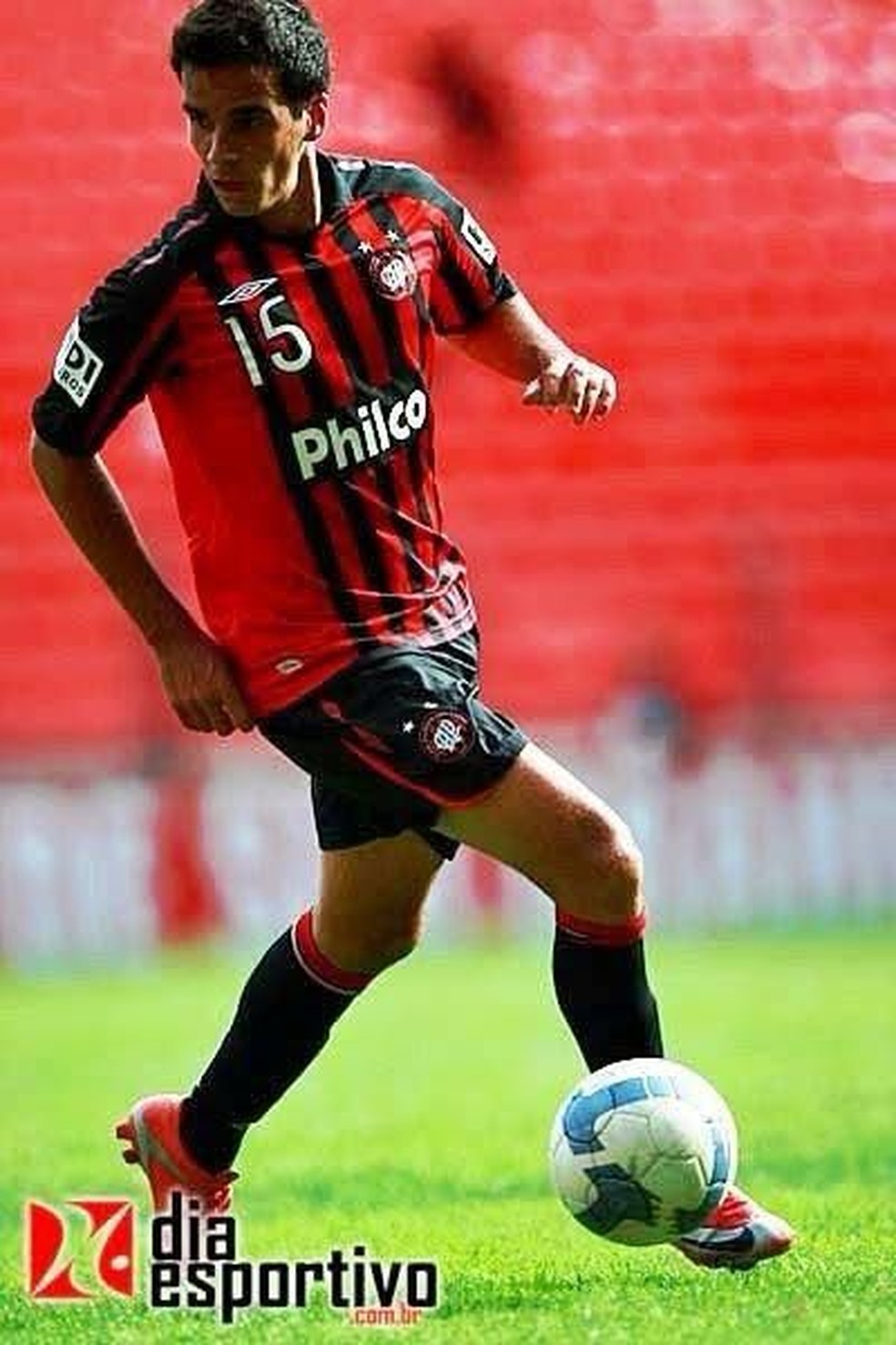Matheus Leoni durante a passagem no Athletico Paranaense — Foto: Divulgação/Dia Esportivo
