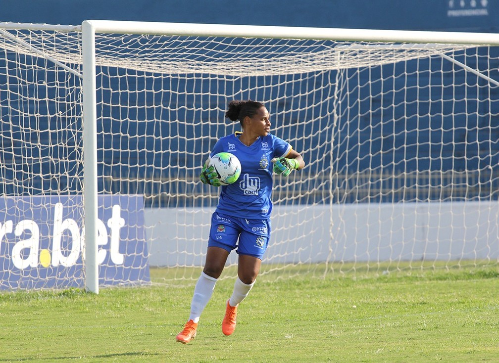 Jessica (#12 Sao Jose EC) during the Campeonato Paulista Feminino