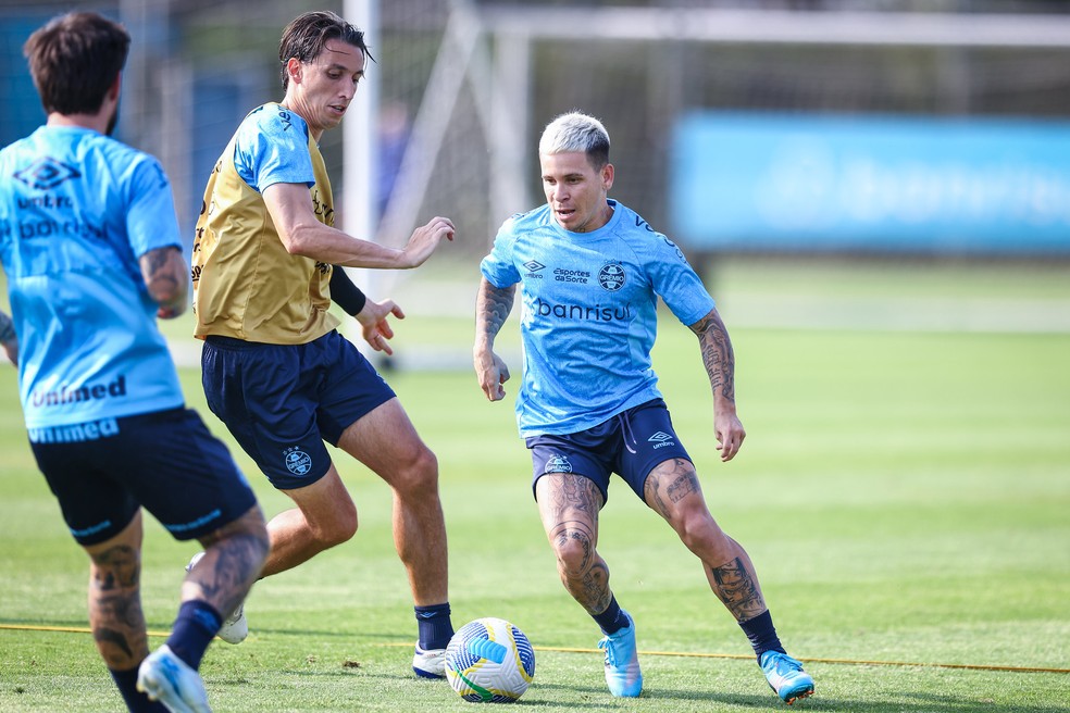 Soteldo em treino do Grêmio — Foto: Lucas Uebel/Grêmio