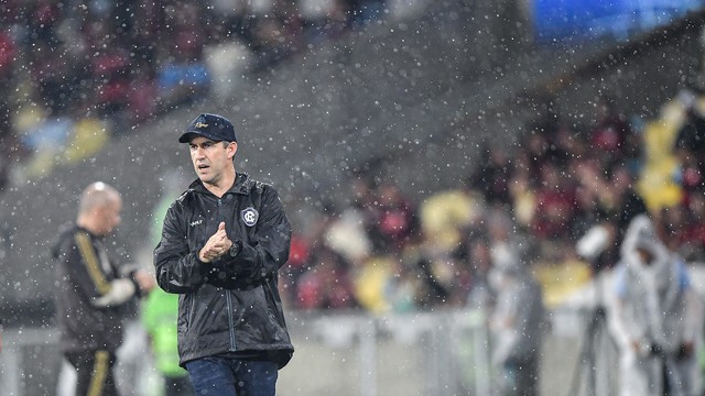 Léo Condé em Flamengo x Remo